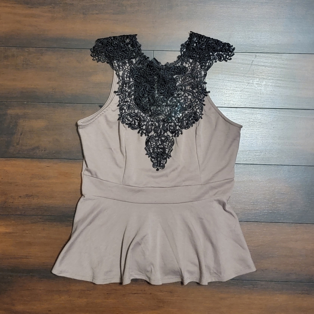 Julie's Closet Lace Sleeveless Top